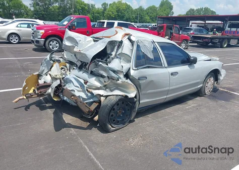 2008 Ford Crown Victoria Police/Police Interceptor z USA, uszkodzony, nr VIN 2FAHP71V88X161751